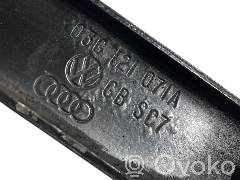 Caurulīte (-es) / šļūtene (-es)