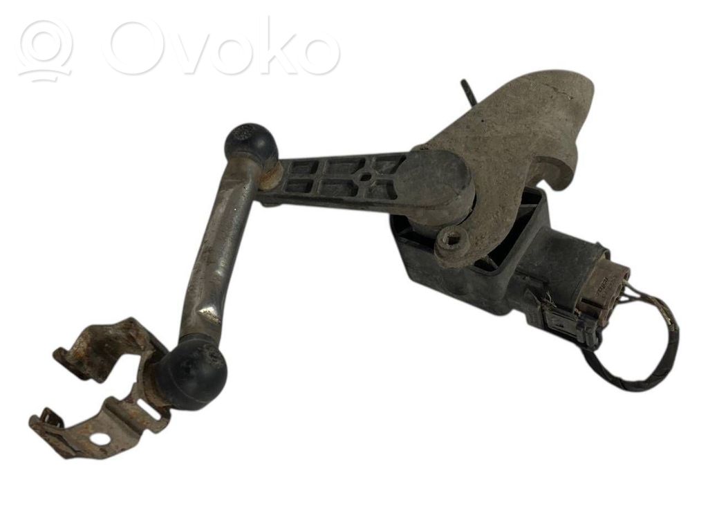 Augstuma sensors (priekšējo lukturu)