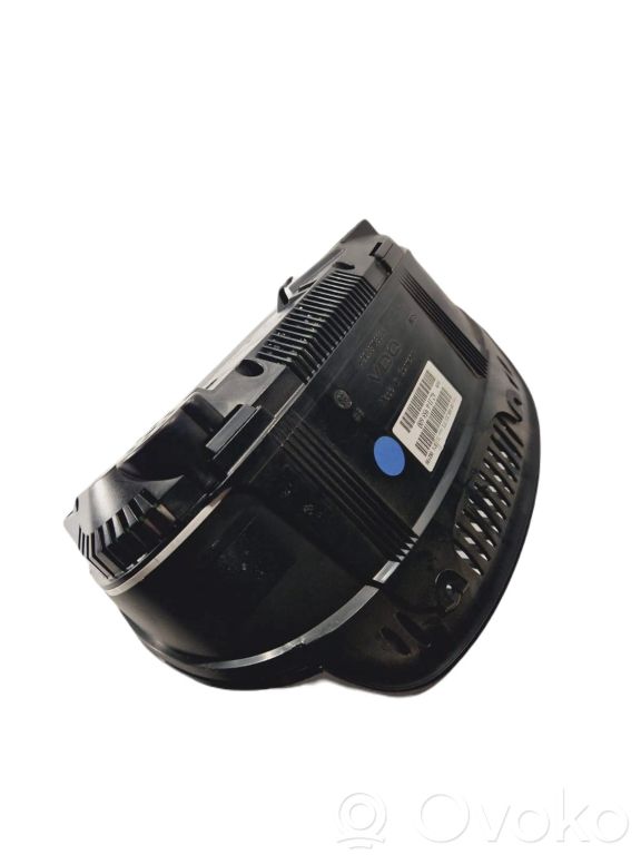 Speedometer (in the instrument panel)