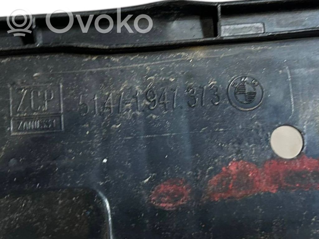 Cita veida bagāžnieka dekoratīvās apdares detaļa