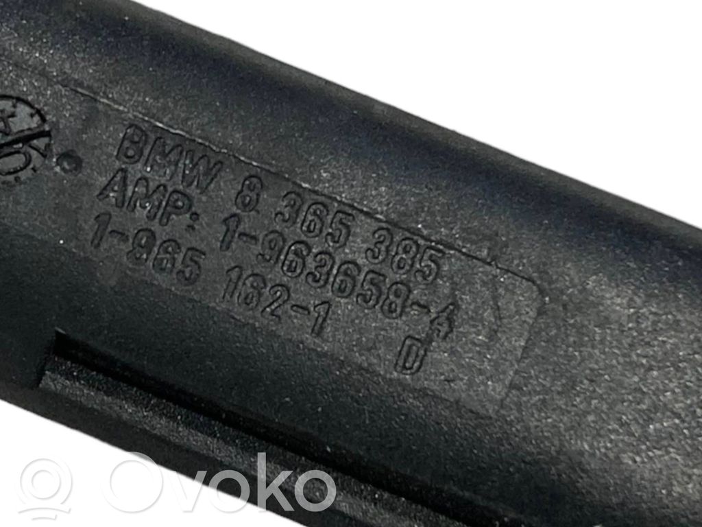 Декоративная решетка капота