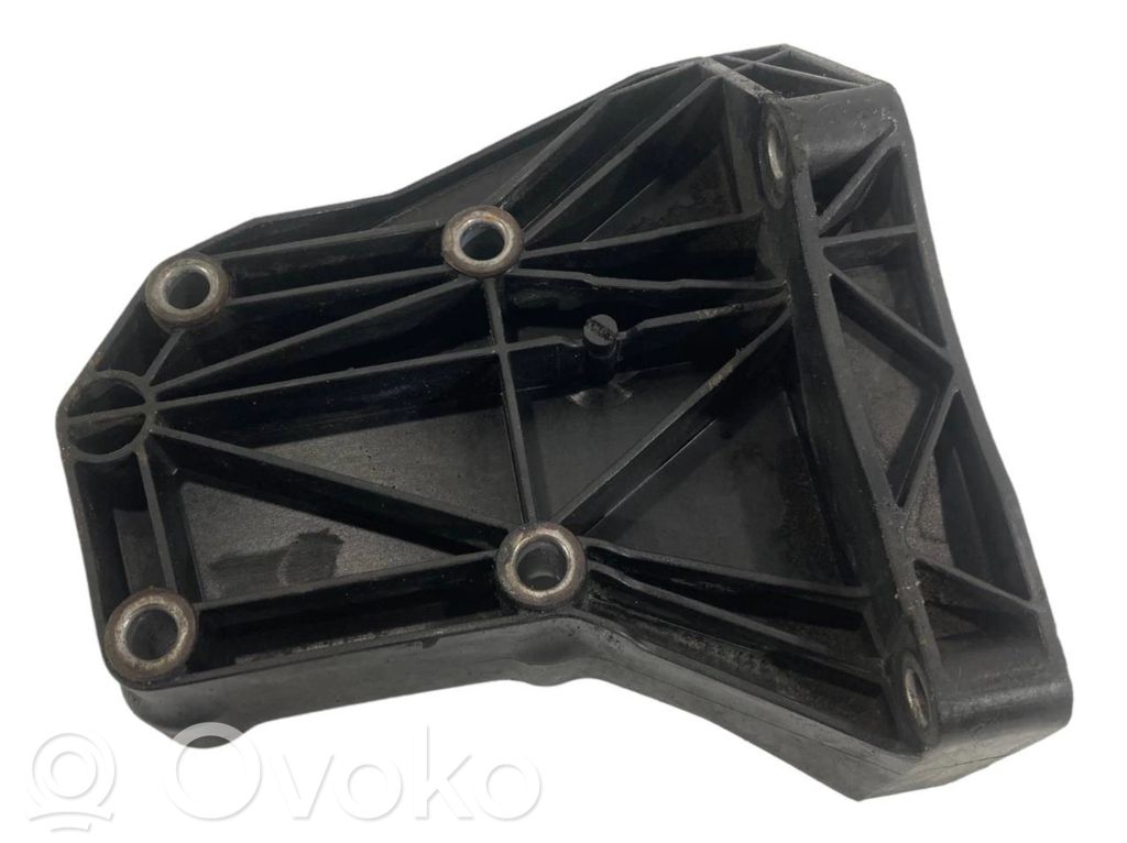 Air conditioning compressor mount
