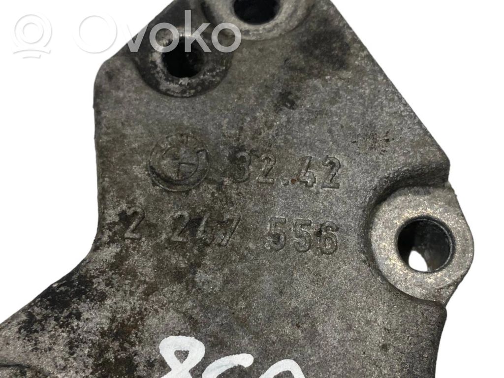 Power steering pump mount