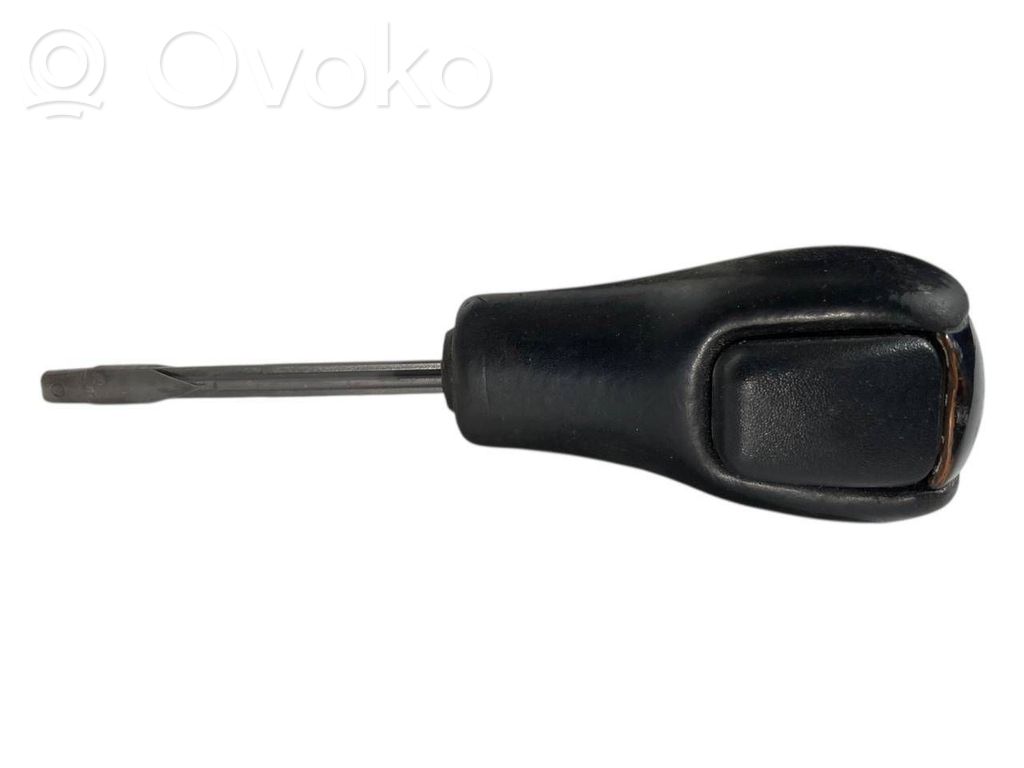 Ātrumu pārslēgšanas sviras dekoratīvā apdare (āda, uzgalis)