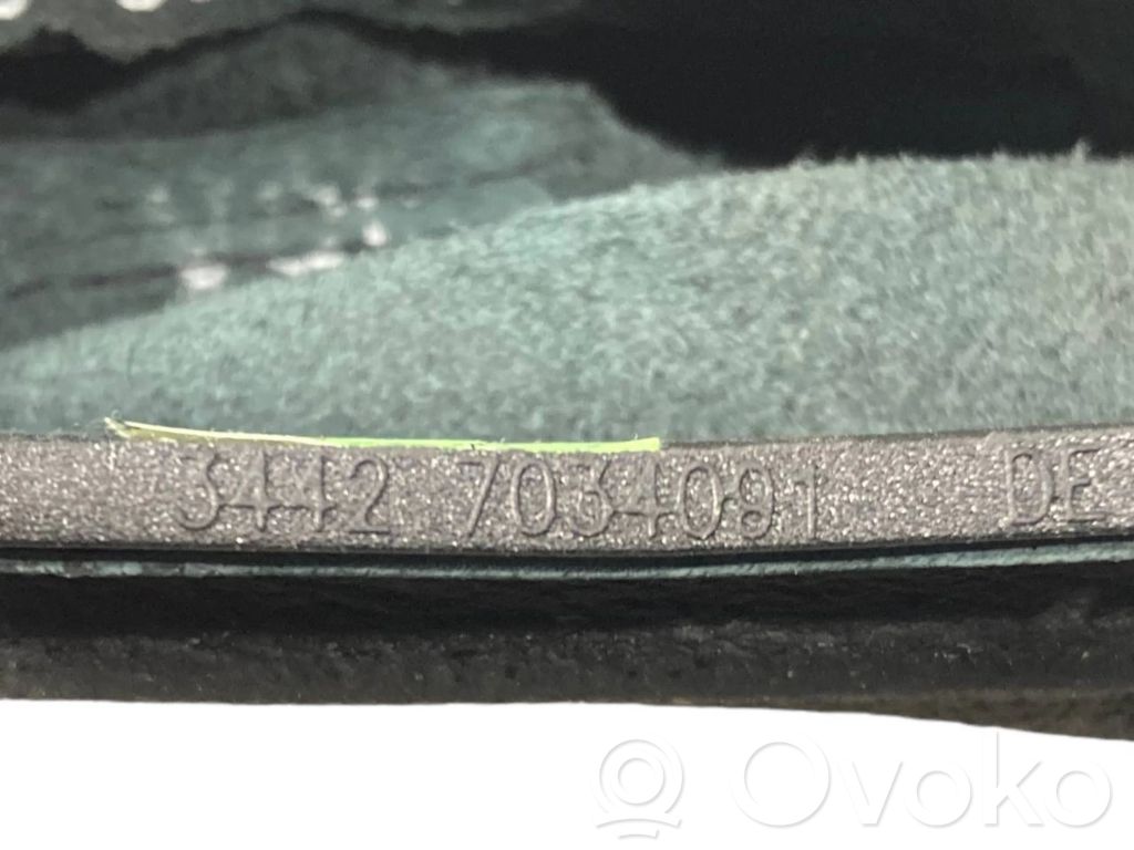 Rokas bremzes dekoratīvā apdare