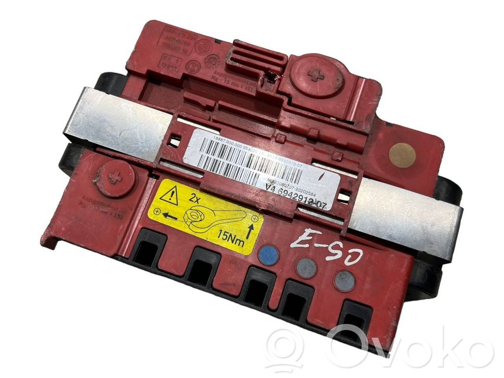 Positive wire connection assembly