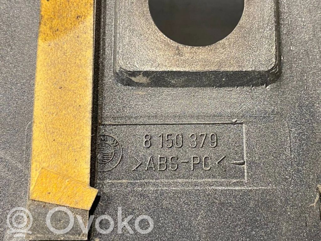 Bagāžnieka numura zīmes apgaismojuma līste