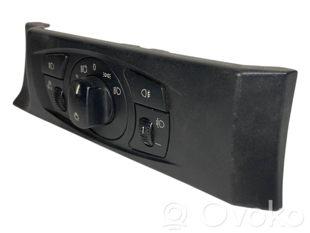 Headlight switch