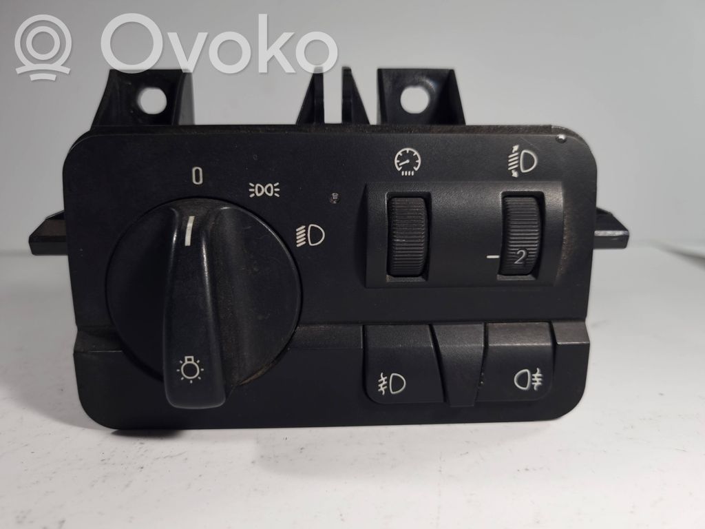 Headlight switch