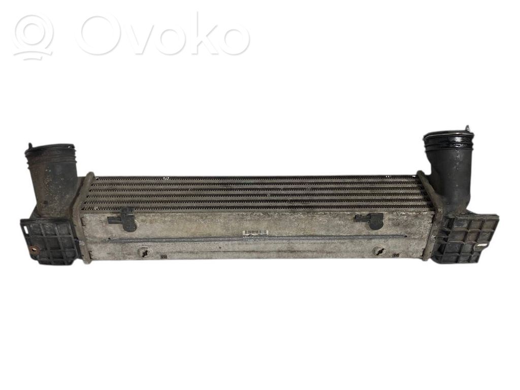 Starpdzesētāja radiators