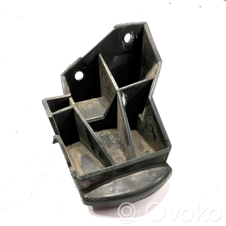 Кронштейн крепления заднего бампера