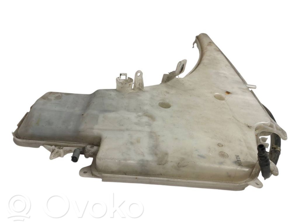 Window fluid tank