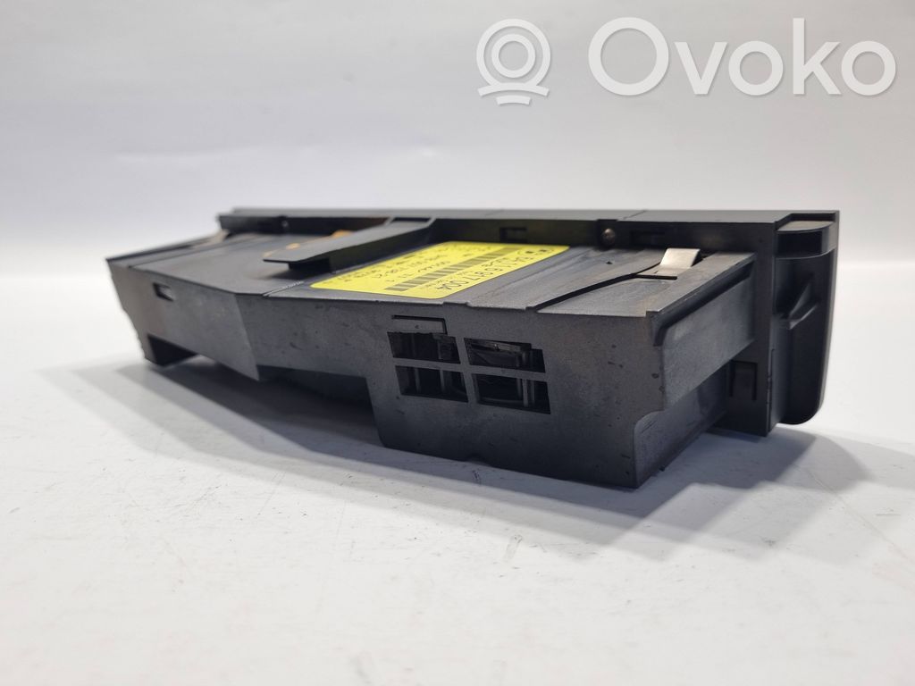 Air conditioning / climate control / interior heating control unit (in the passenger compartment)