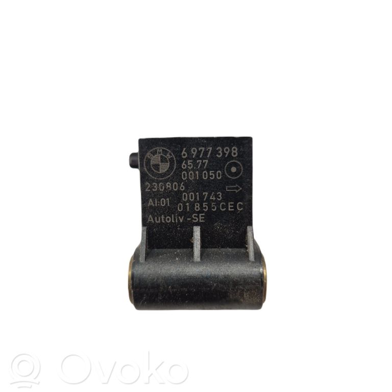 Airbag impact sensor