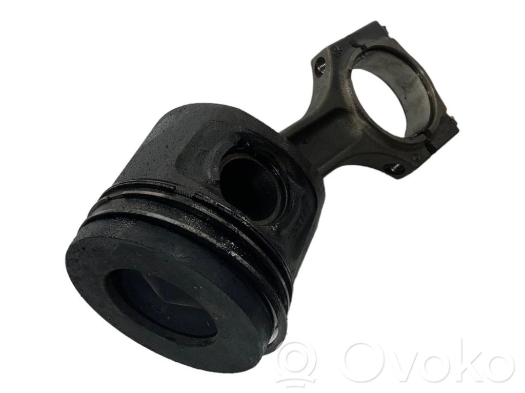 Piston with connecting rod