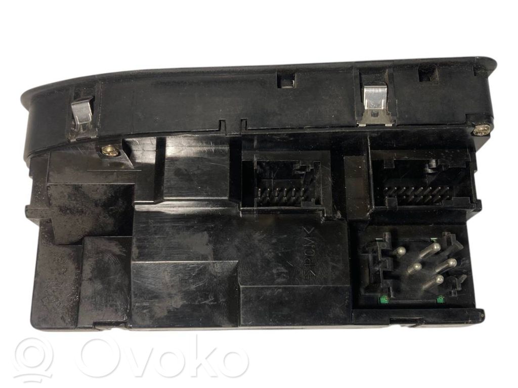 Power window switch