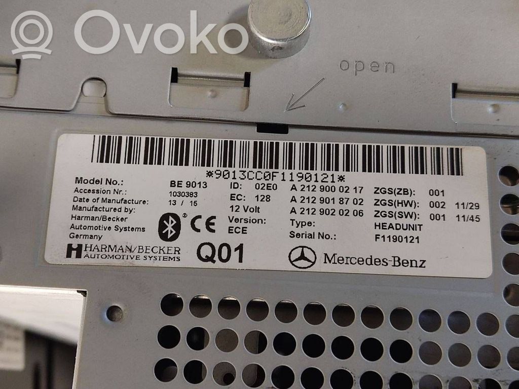 Radio / CD/DVD atskaņotājs / navigācija