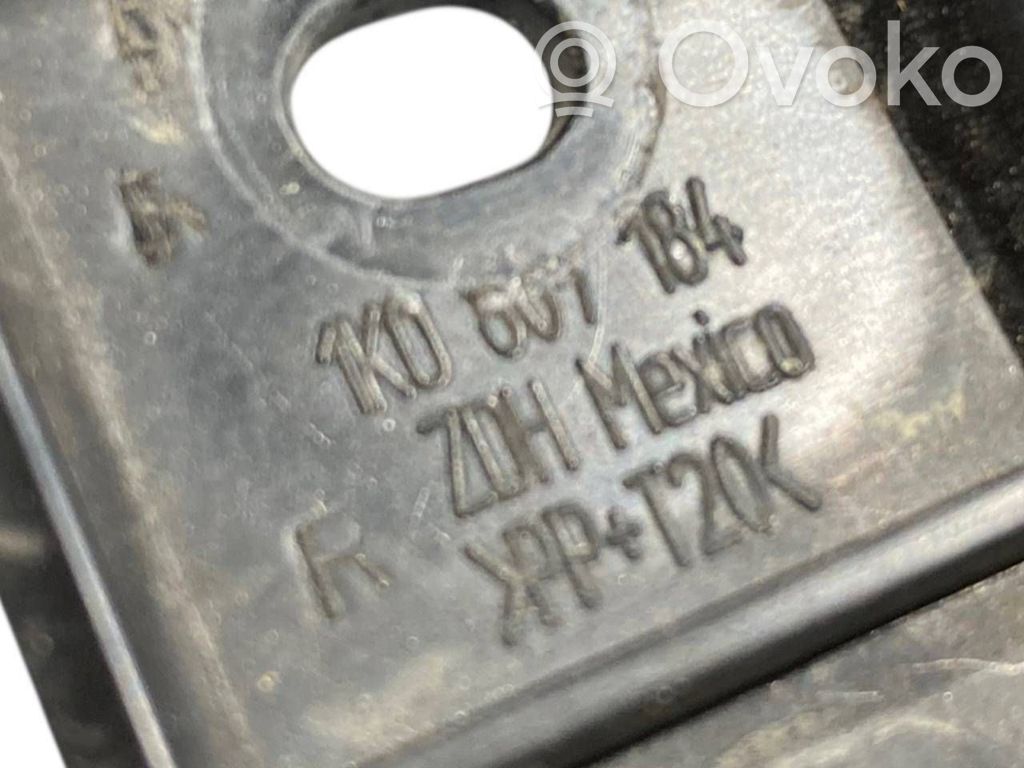 Priekšpusē bampera turētājs