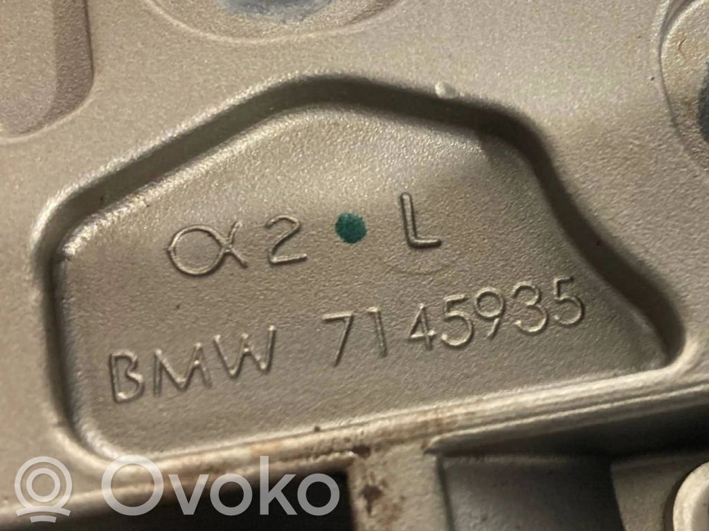 Roof lock