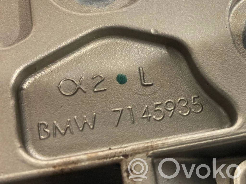 Roof lock