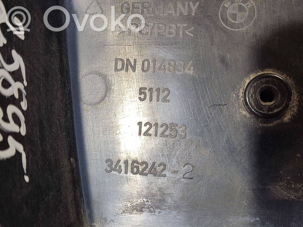 Rear bumper mounting bracket