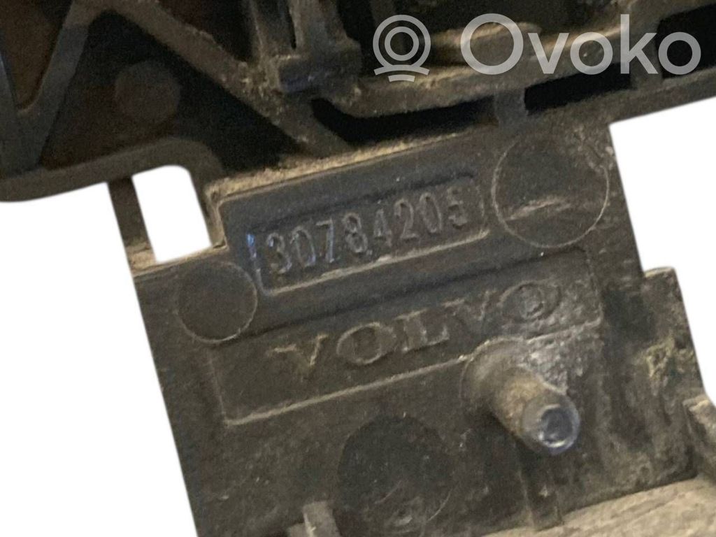 Aizmugurē turētājs / kronšteins ārējam atvēršanas rokturim