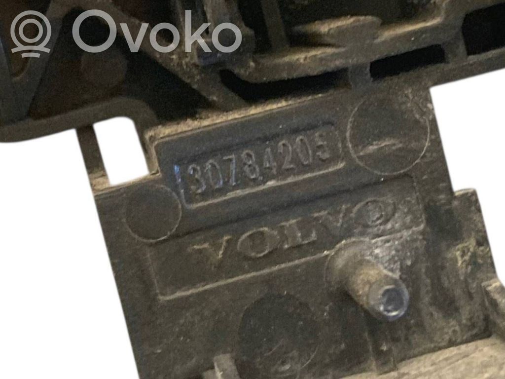 Aizmugurē turētājs / kronšteins ārējam atvēršanas rokturim