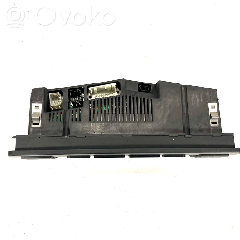 Air conditioning / climate control / interior heating control unit (in the passenger compartment)