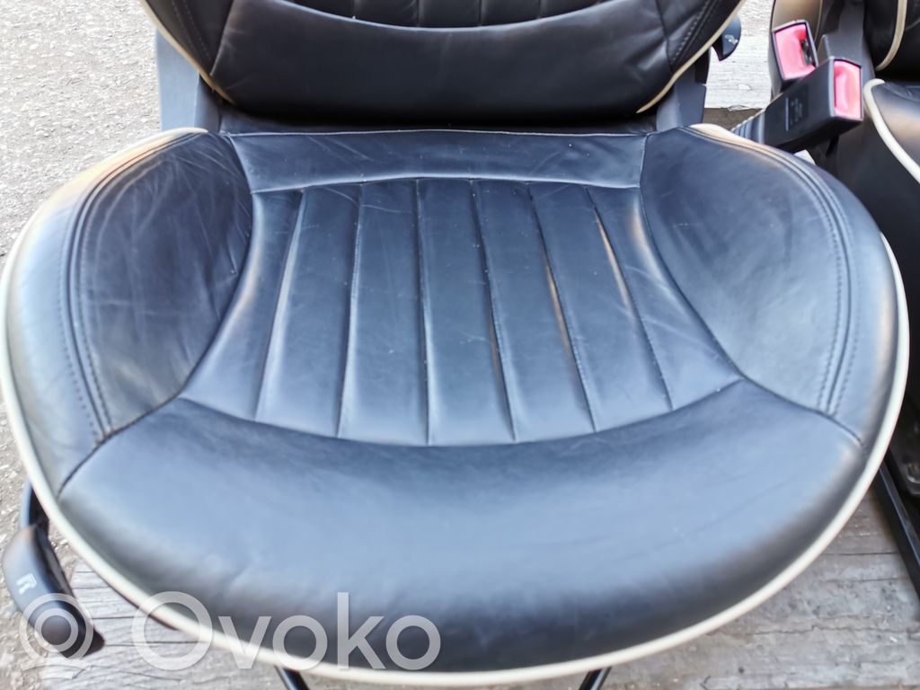 Salona daļu komplekts