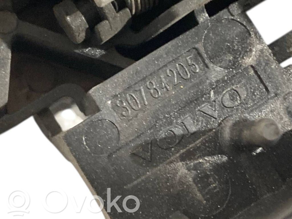 Aizmugurē turētājs / kronšteins ārējam atvēršanas rokturim