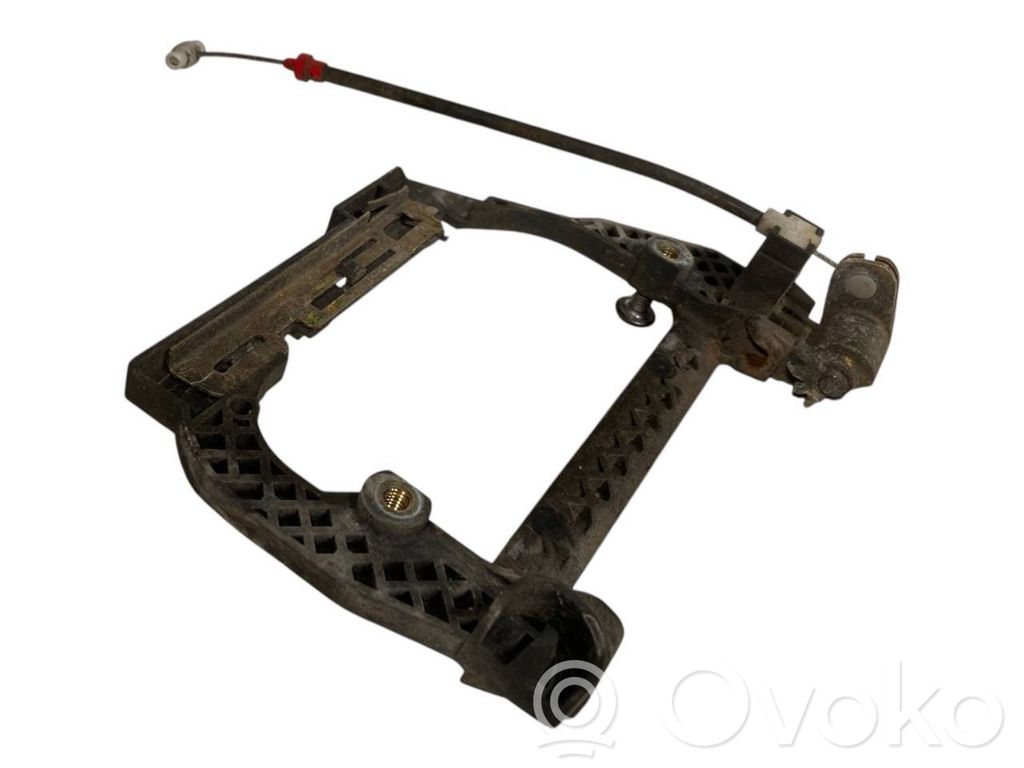 Aizmugurē turētājs / kronšteins ārējam atvēršanas rokturim