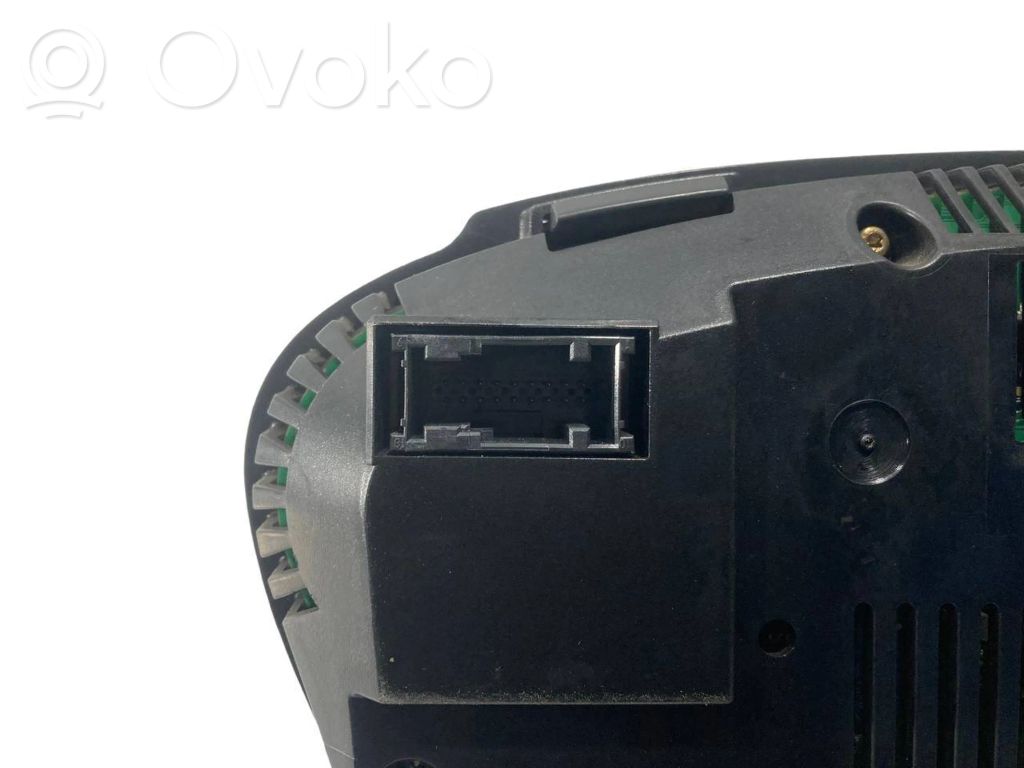 Speedometer (in the instrument panel)