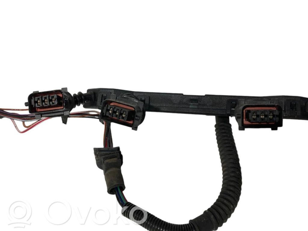 Fuel injector wires