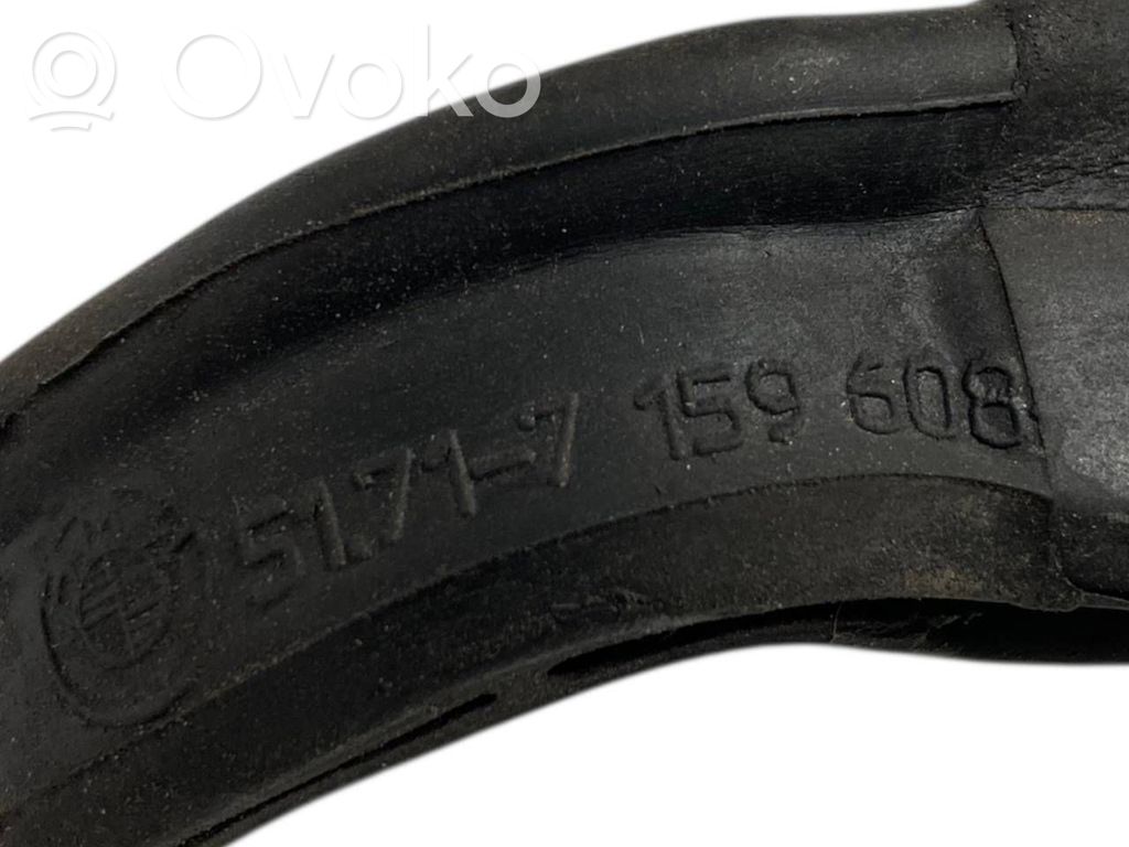 Dzinēja nodalījuma gumija