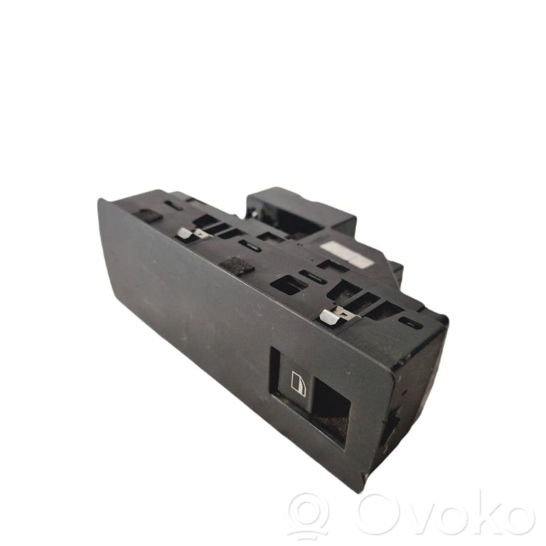 Power window switch