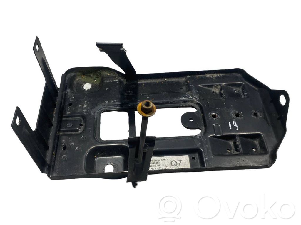Battery mount