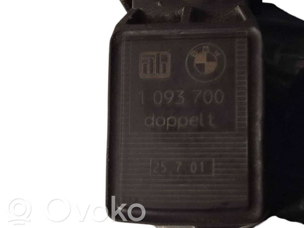 Priekšpusē augstuma sensora svira