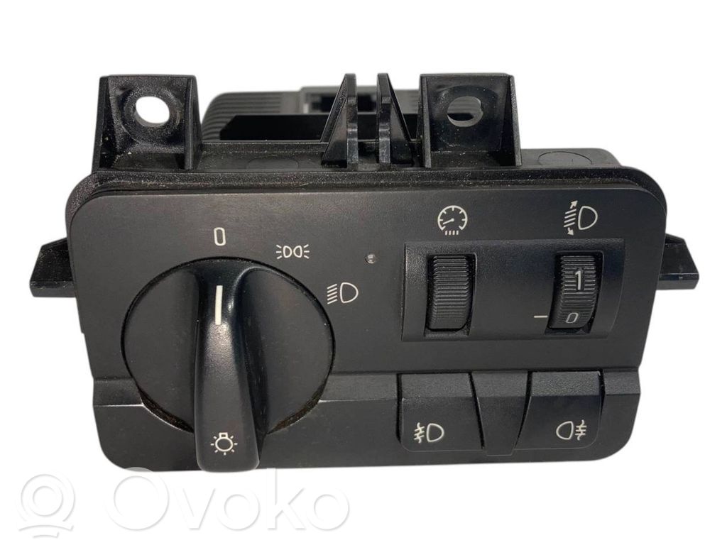 Headlight switch