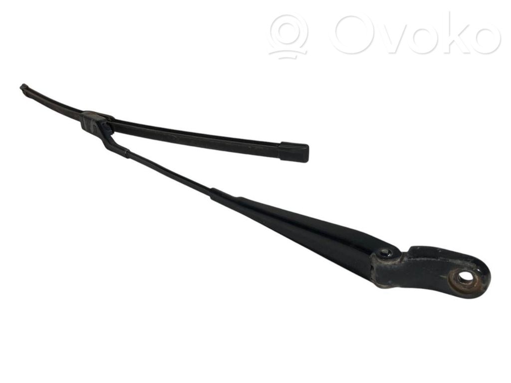 Windshield wiper arm