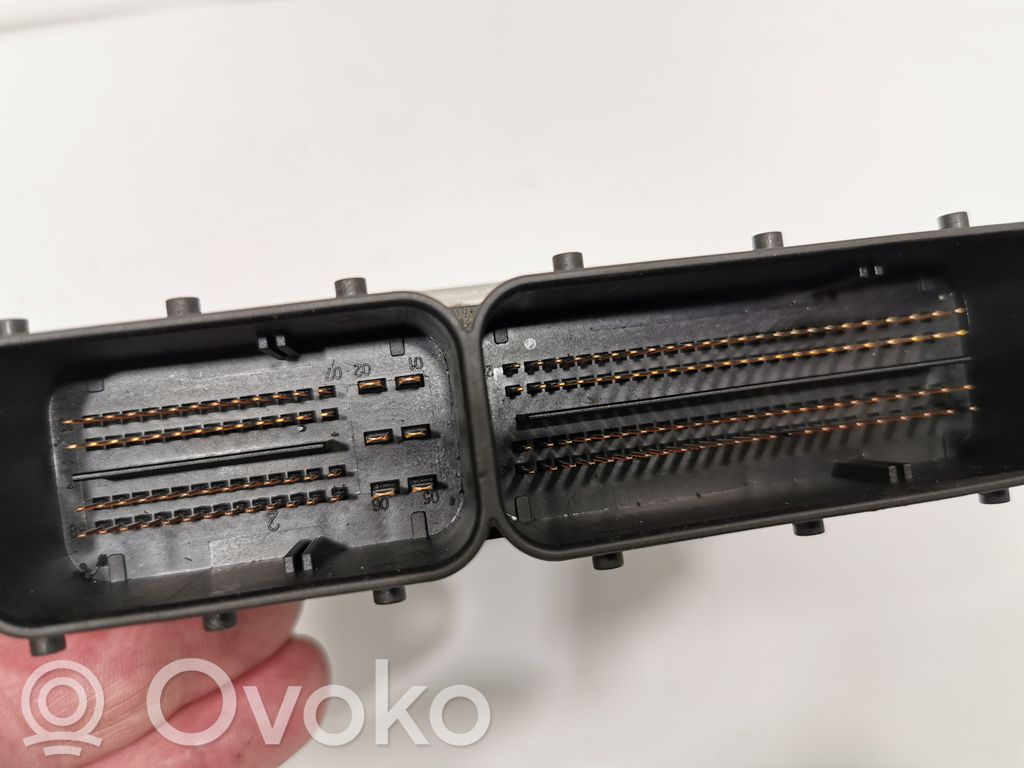 Dzinēja vadības bloks