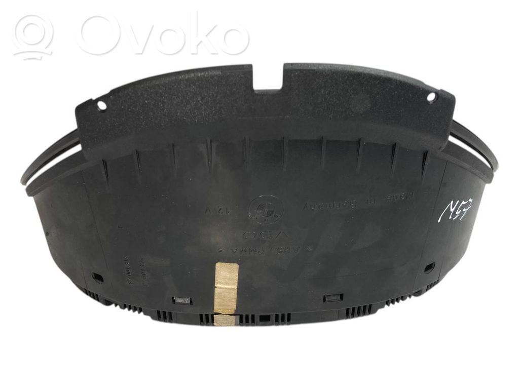 Speedometer (in the instrument panel)