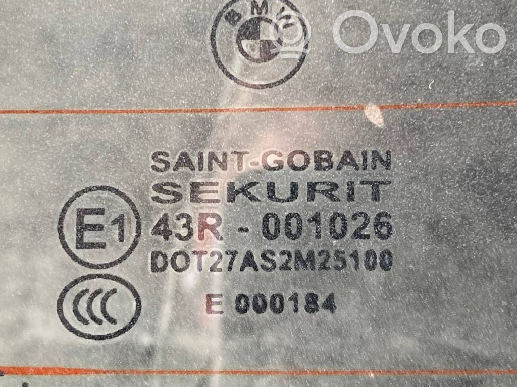 Aizmugurējais stikls