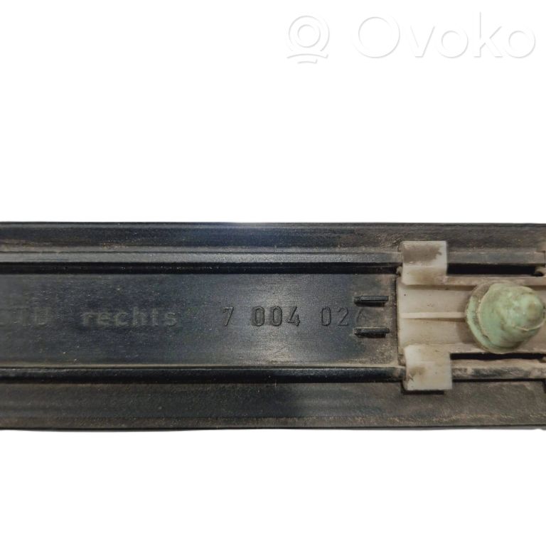 Aizmugurē durvju dekoratīvā apdare (moldings)