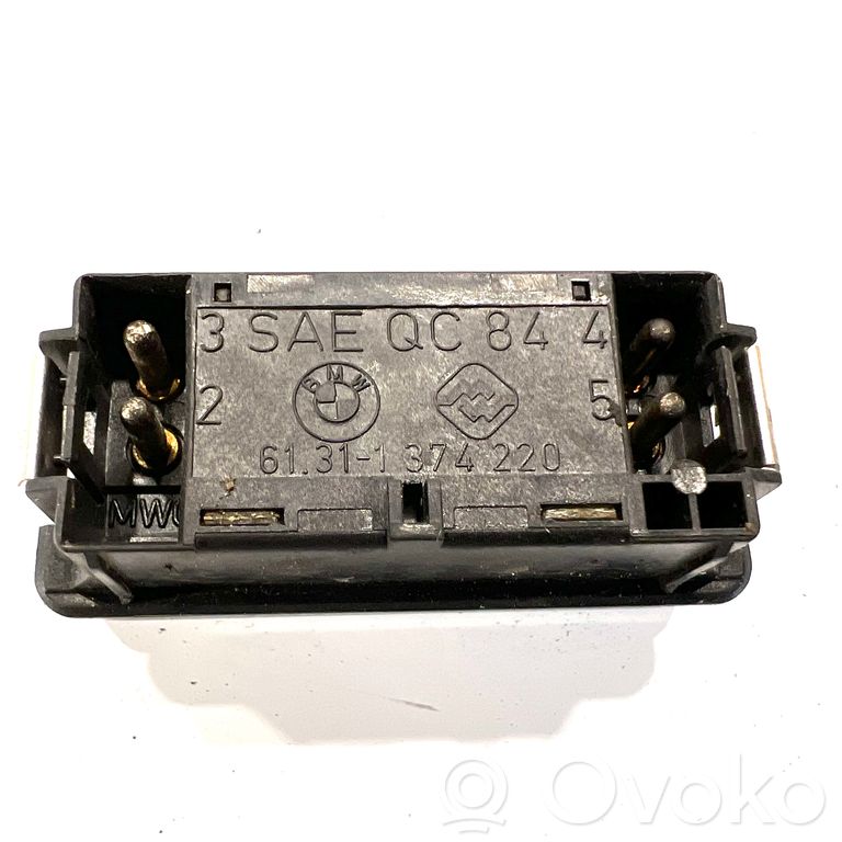 Avārijas lukturu slēdzis