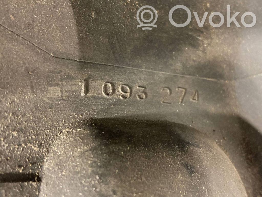 Stūres ass dekoratīvā apdare