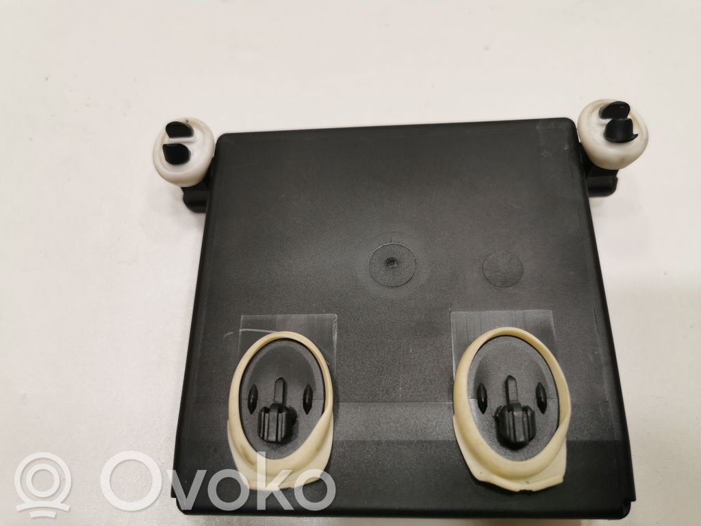 Durvju vadības bloks