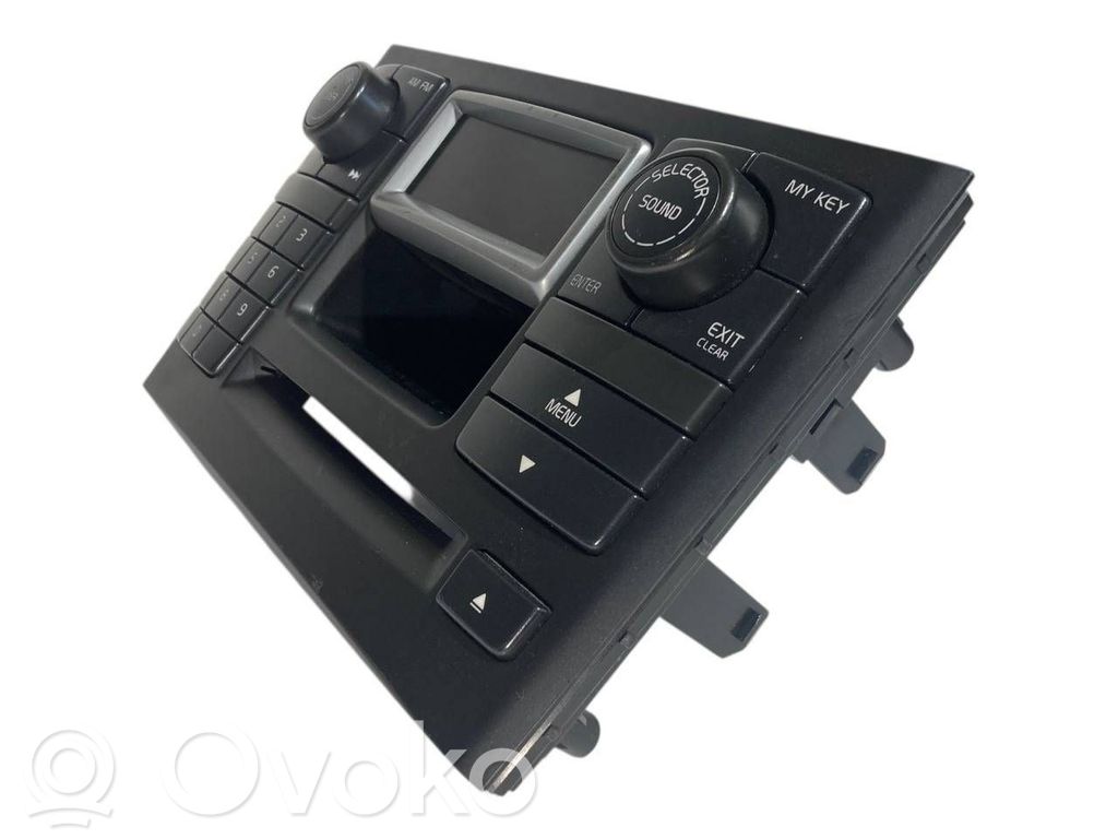 Radio / CD/DVD atskaņotājs / navigācija