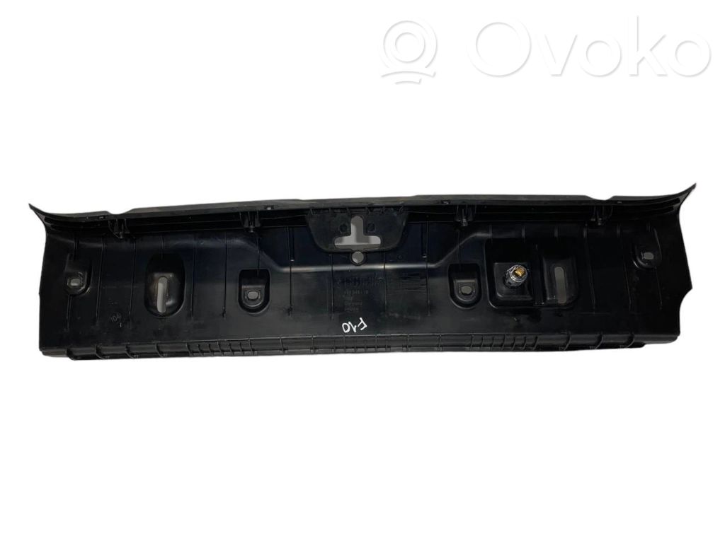 Trunk sill trim