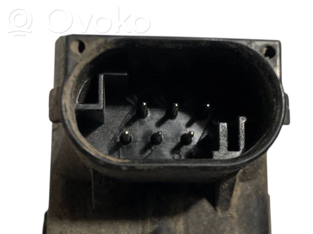 Augstuma sensors (priekšējo lukturu)