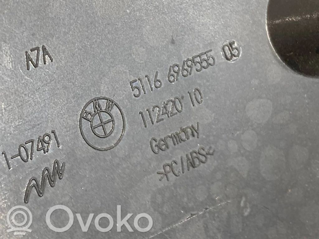 Paneļa dekoratīvās apdares vairogs (apakšējais)